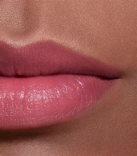 chanel light les beiges|Chanel Les Beiges lipstick.